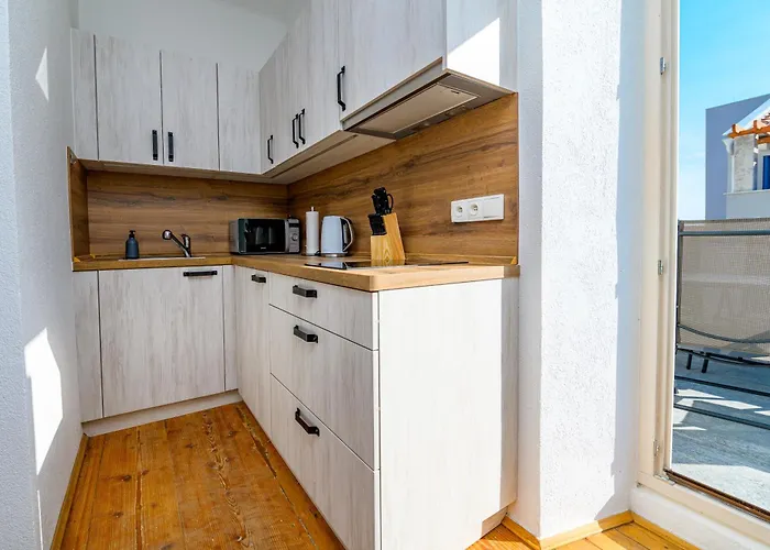 House * Nerezine