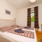 Feriehus House *
